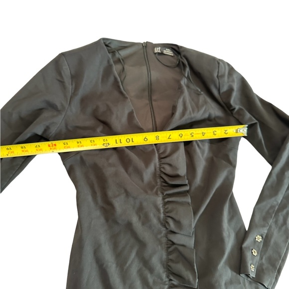 Zara TRF Collection Black Ruffle Front Long Sleeve V-neck Dress Size Medium - Picture 9 of 17